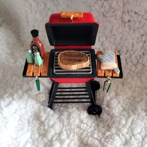 2006 Hallmark Keepsake "Oh What a Grill" Christmas Ornament with Box